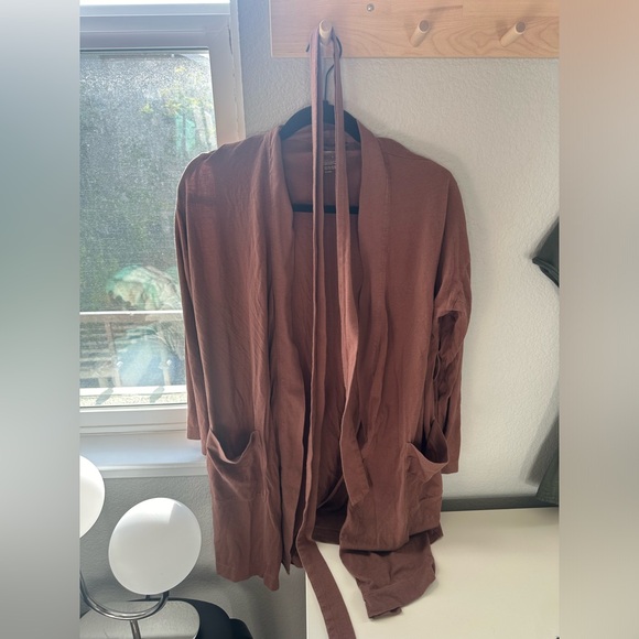 Canopy Dream Robe in Canopy by Girlfriend Collective - Picture 2 of 3